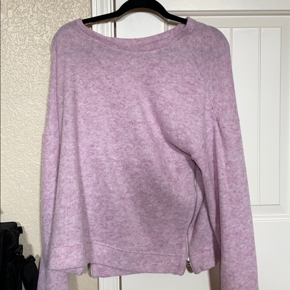 Urban outfitters pink sweater size L
